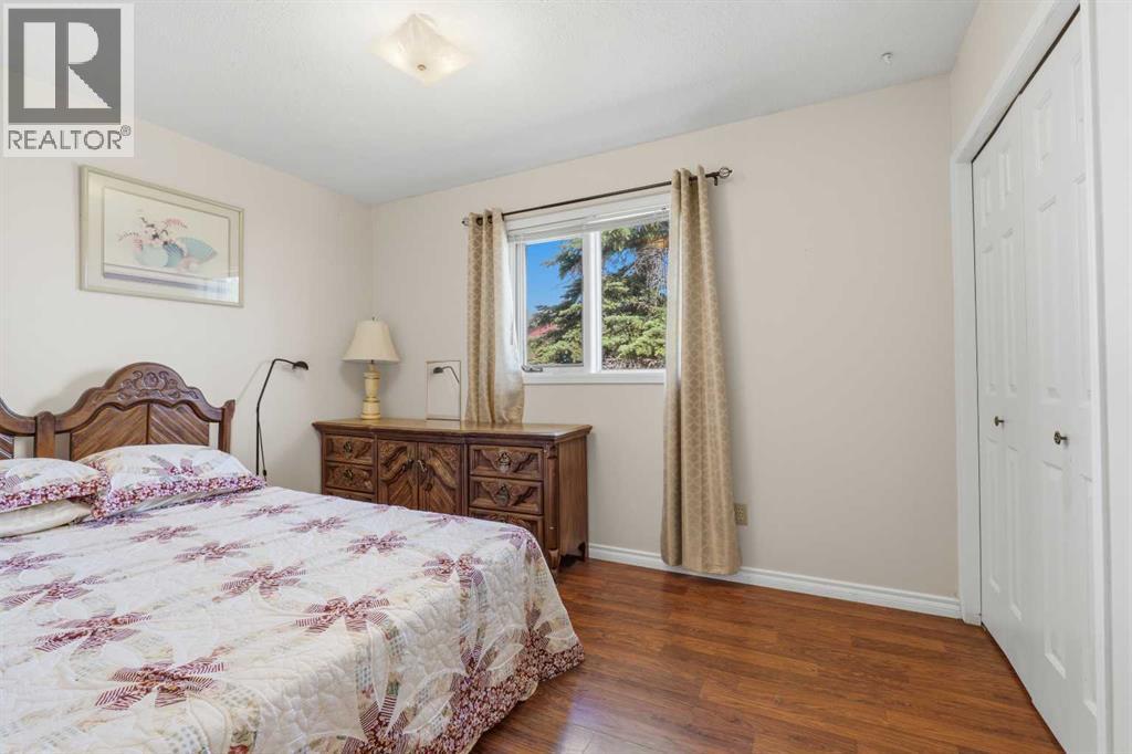 22 Hillside Avenue - Image 16