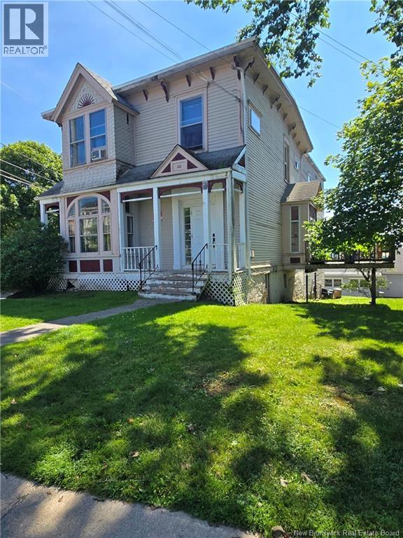 212 Douglas Avenue