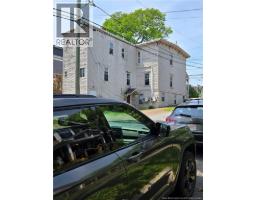 212 Douglas Avenue, photo 3
