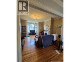 212 Douglas Avenue, photo 5