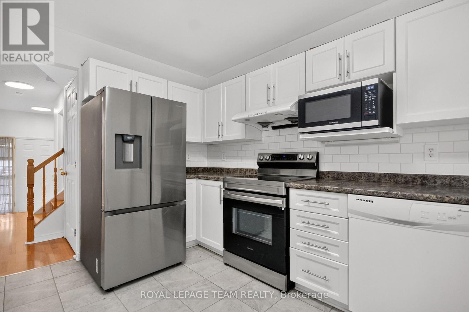 3 Bed, 3 Bath House for Rent in Ottawa – 49 JACKMAN TERRACE, Ottawa – MLS# X13616436 - Image 12