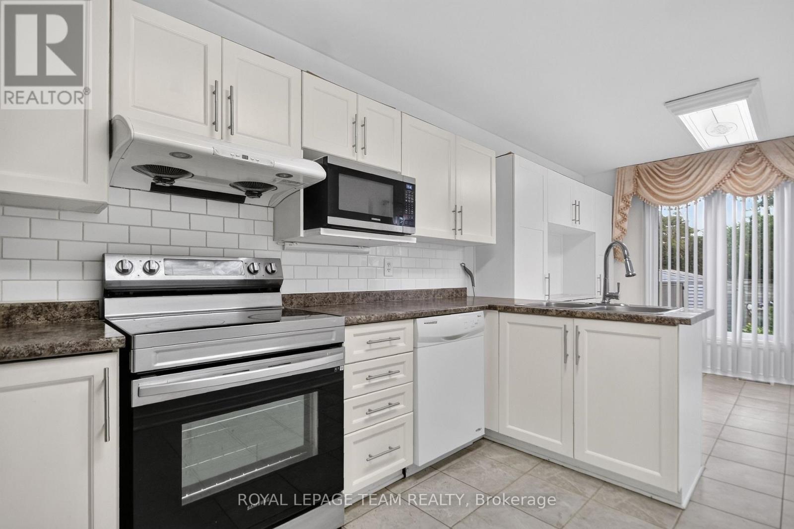 3 Bed, 3 Bath House for Rent in Ottawa – 49 JACKMAN TERRACE, Ottawa – MLS# X13616436 - Image 13