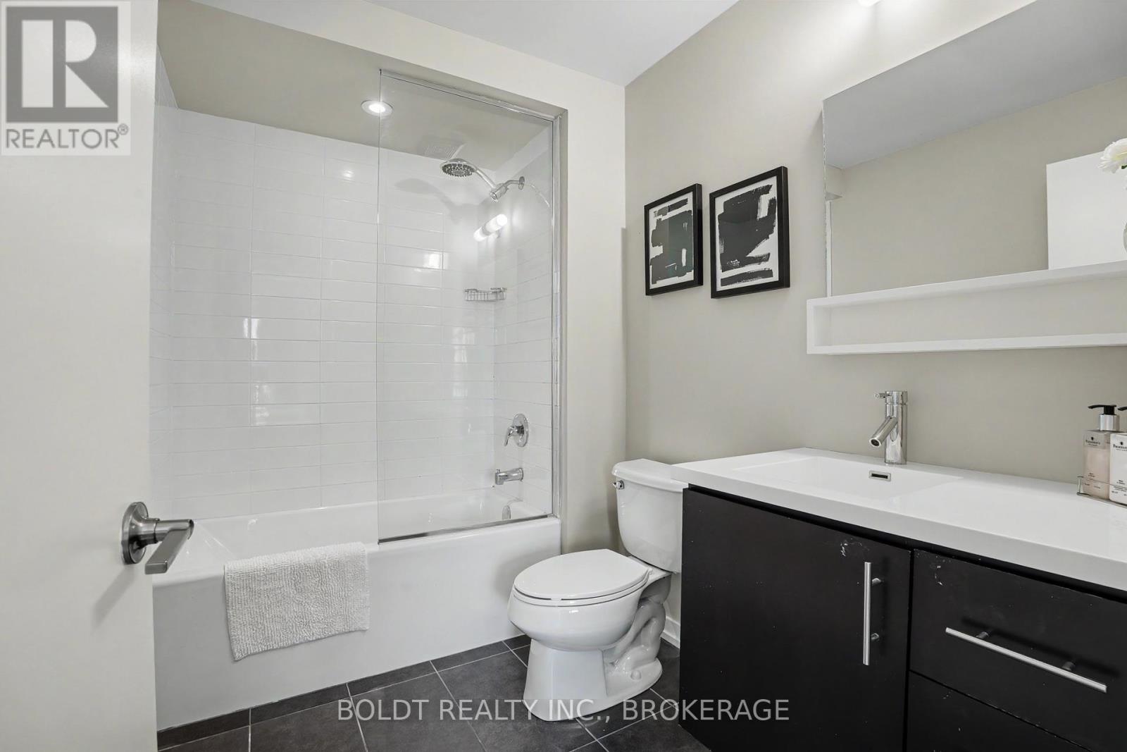 #13 510 NORTH SERVICE ROAD - 20