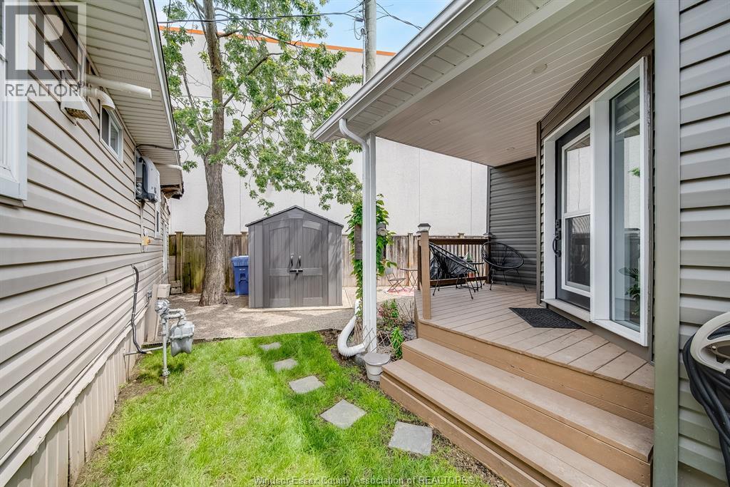 20 BONITA AVENUE - 32