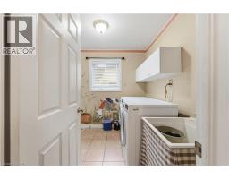 Family room - 183 Daniels Street, Ancaster, ON L9G4Y6 Photo 15