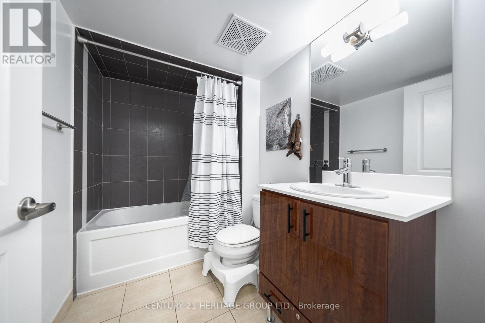 #306 5791 YONGE STREET - 7