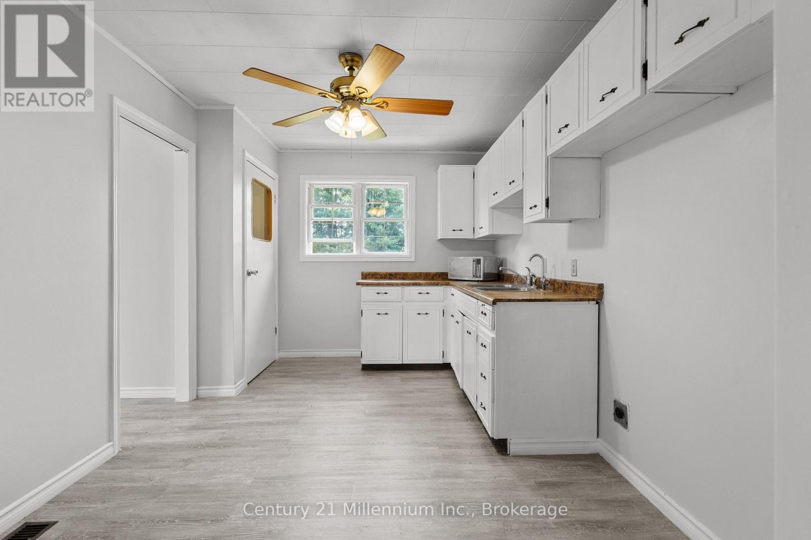 102768 GREY RD 18 ROAD - 20