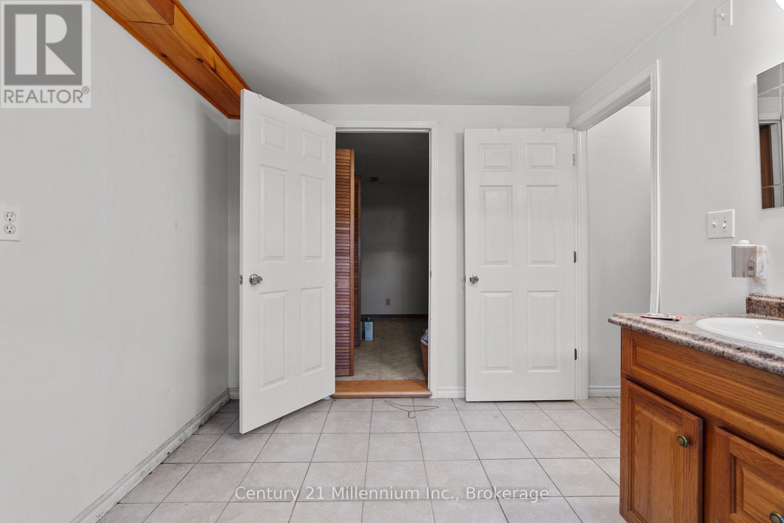 102768 GREY RD 18 ROAD - Image 36