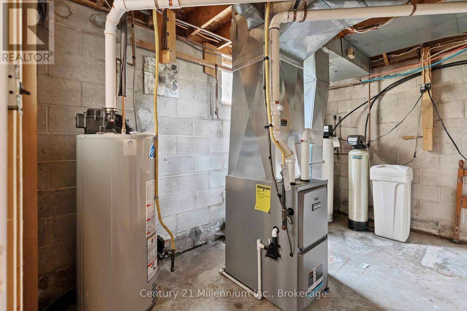 102768 GREY RD 18 ROAD - Image 38