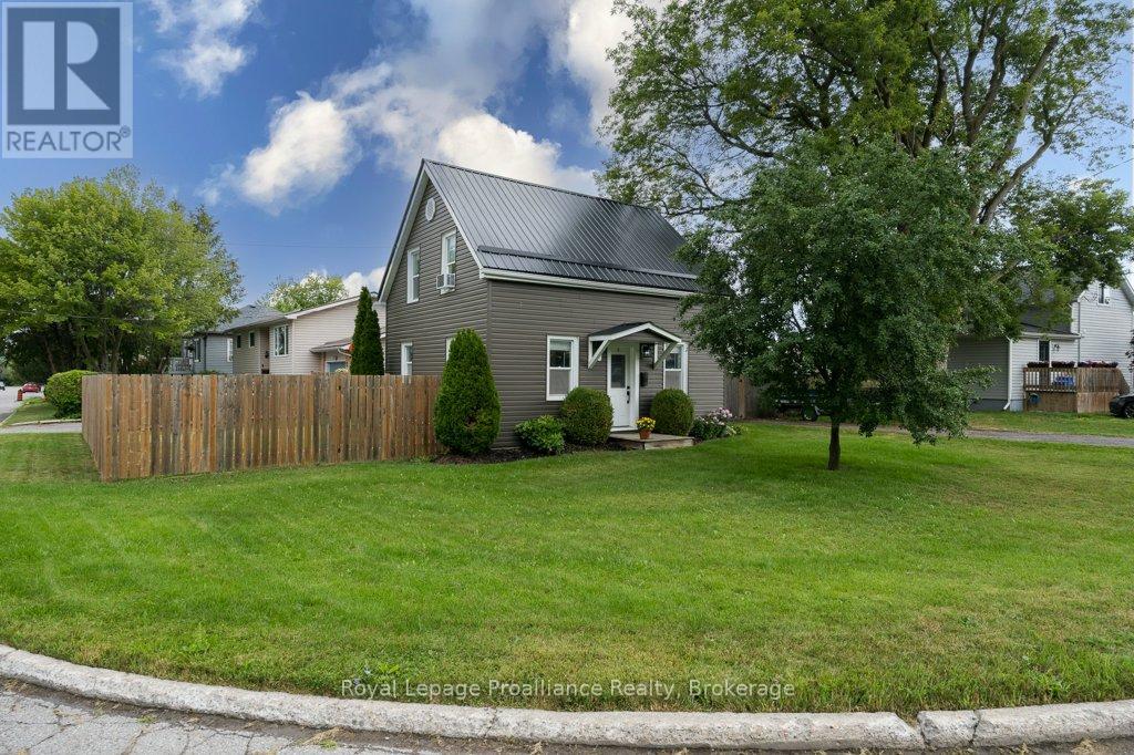 61 PELHAM STREET - 1