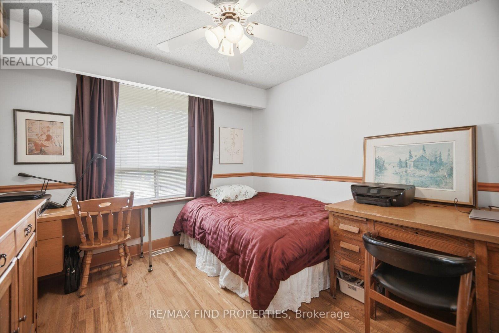 36 PINEGROVE AVENUE - 20