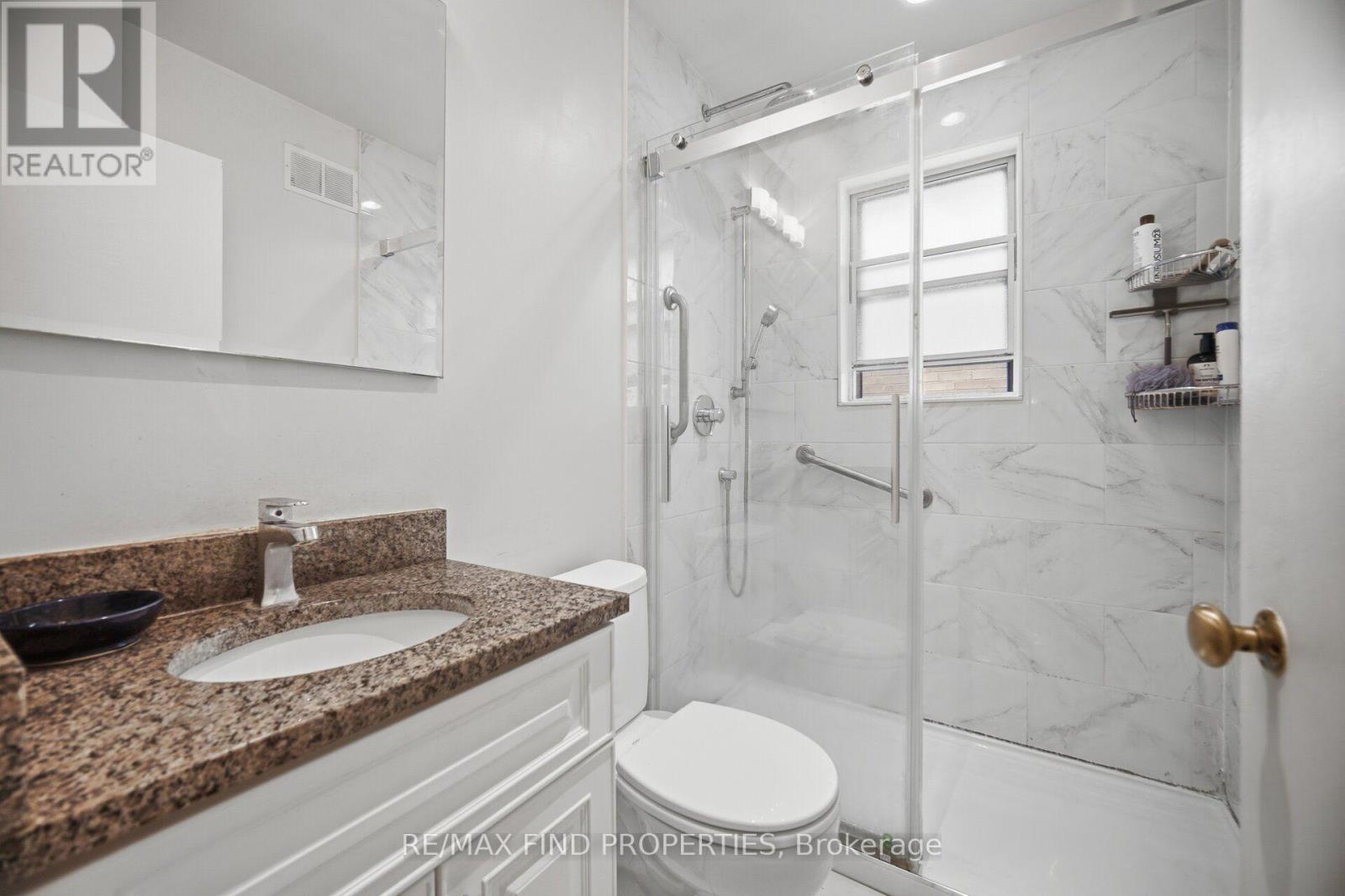36 PINEGROVE AVENUE - 23