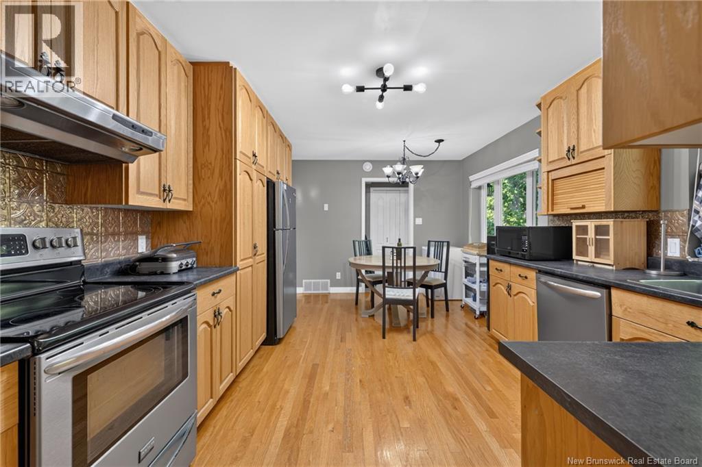 410 Densmore Street - Image 16