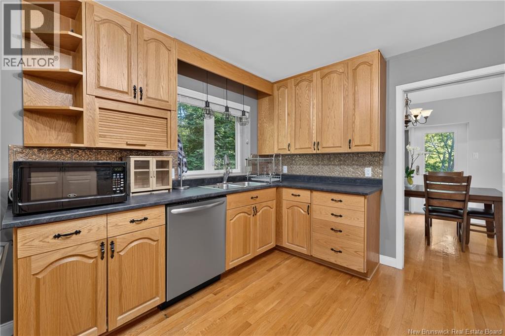 410 Densmore Street - Image 15