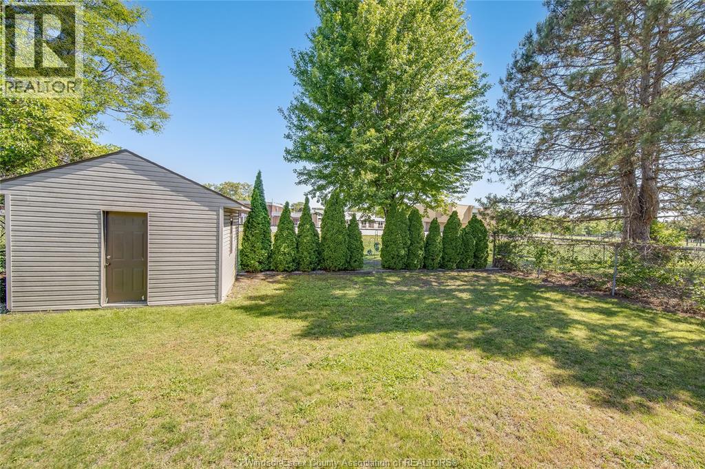 2485 YOUNGSTOWN STREET - 47