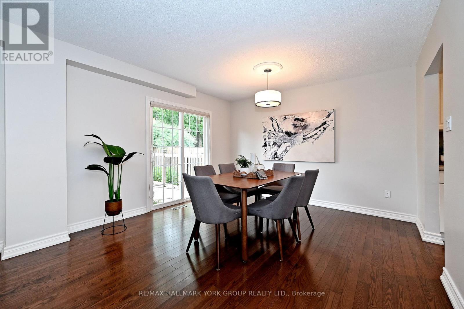 174 CURREY CRESCENT - 10