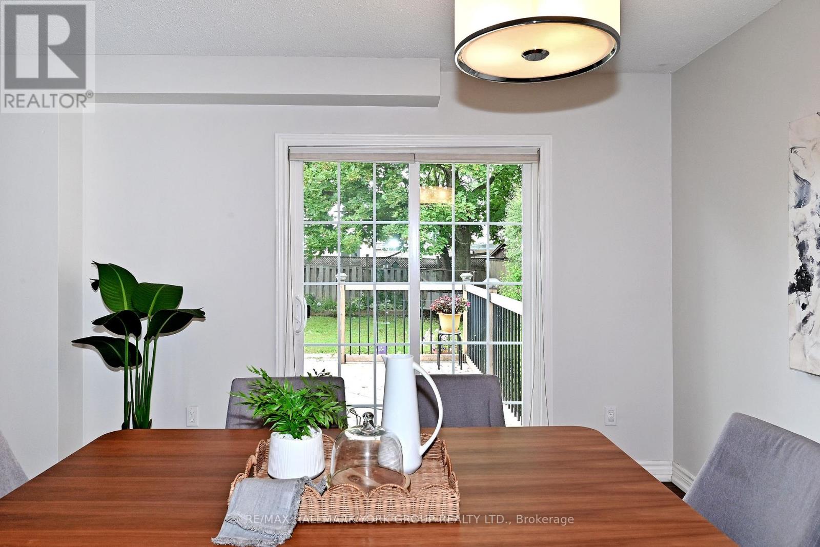 174 CURREY CRESCENT - 11