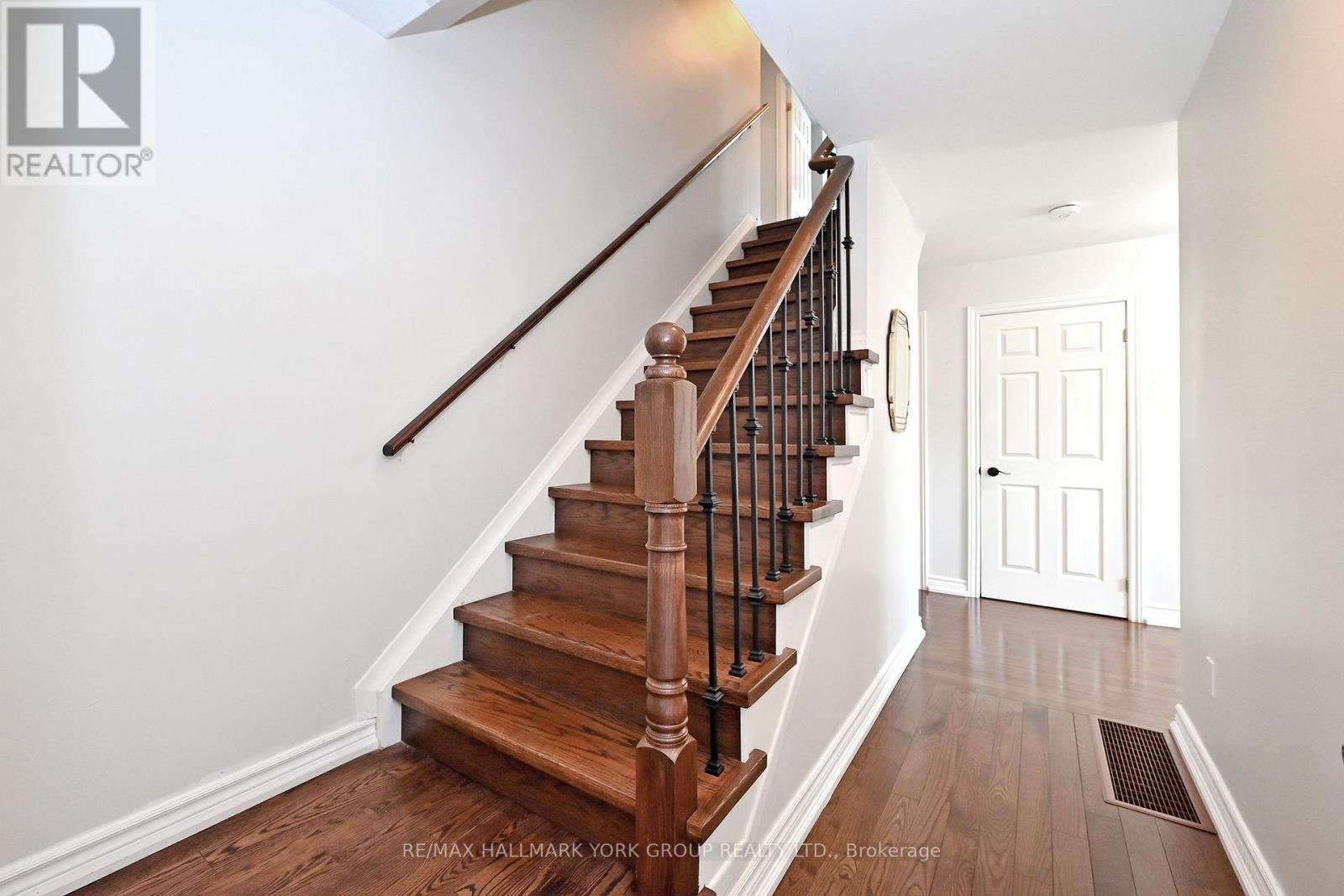 174 CURREY CRESCENT - 17