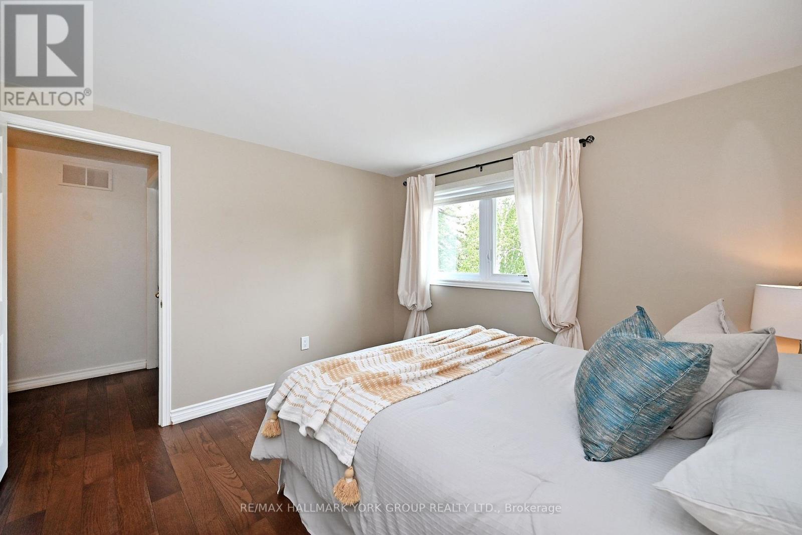 174 CURREY CRESCENT - 23