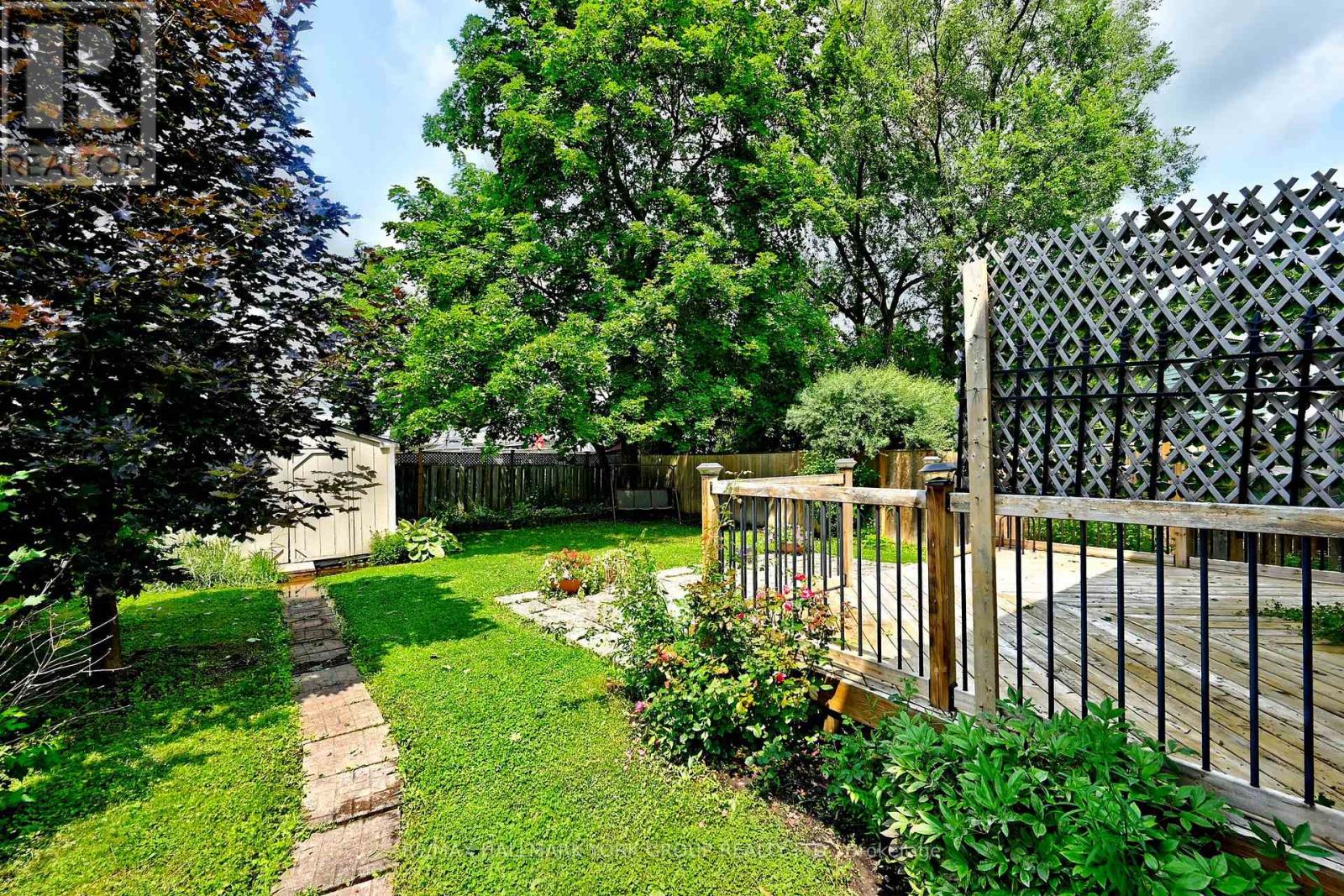 174 CURREY CRESCENT - 28