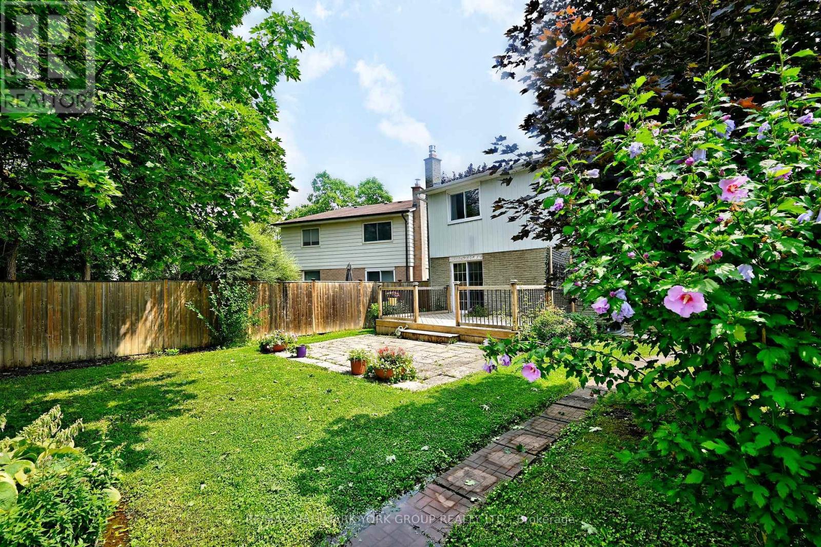 174 CURREY CRESCENT - 29
