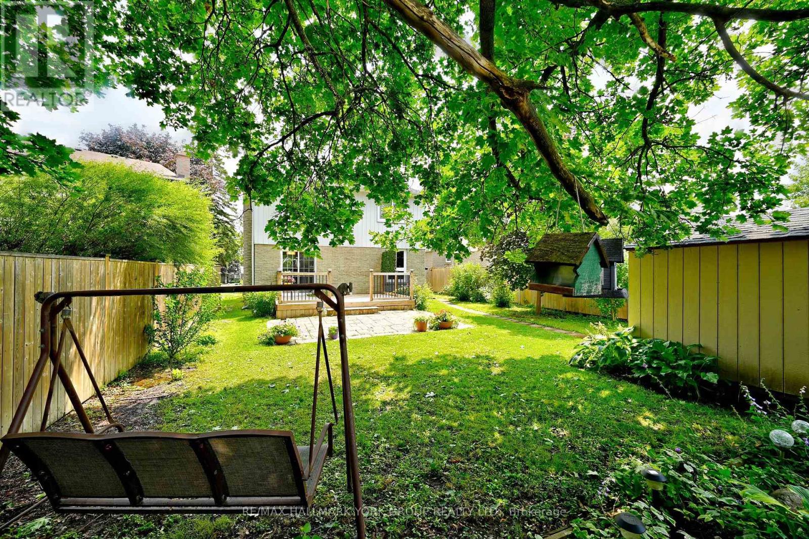 174 CURREY CRESCENT - 30