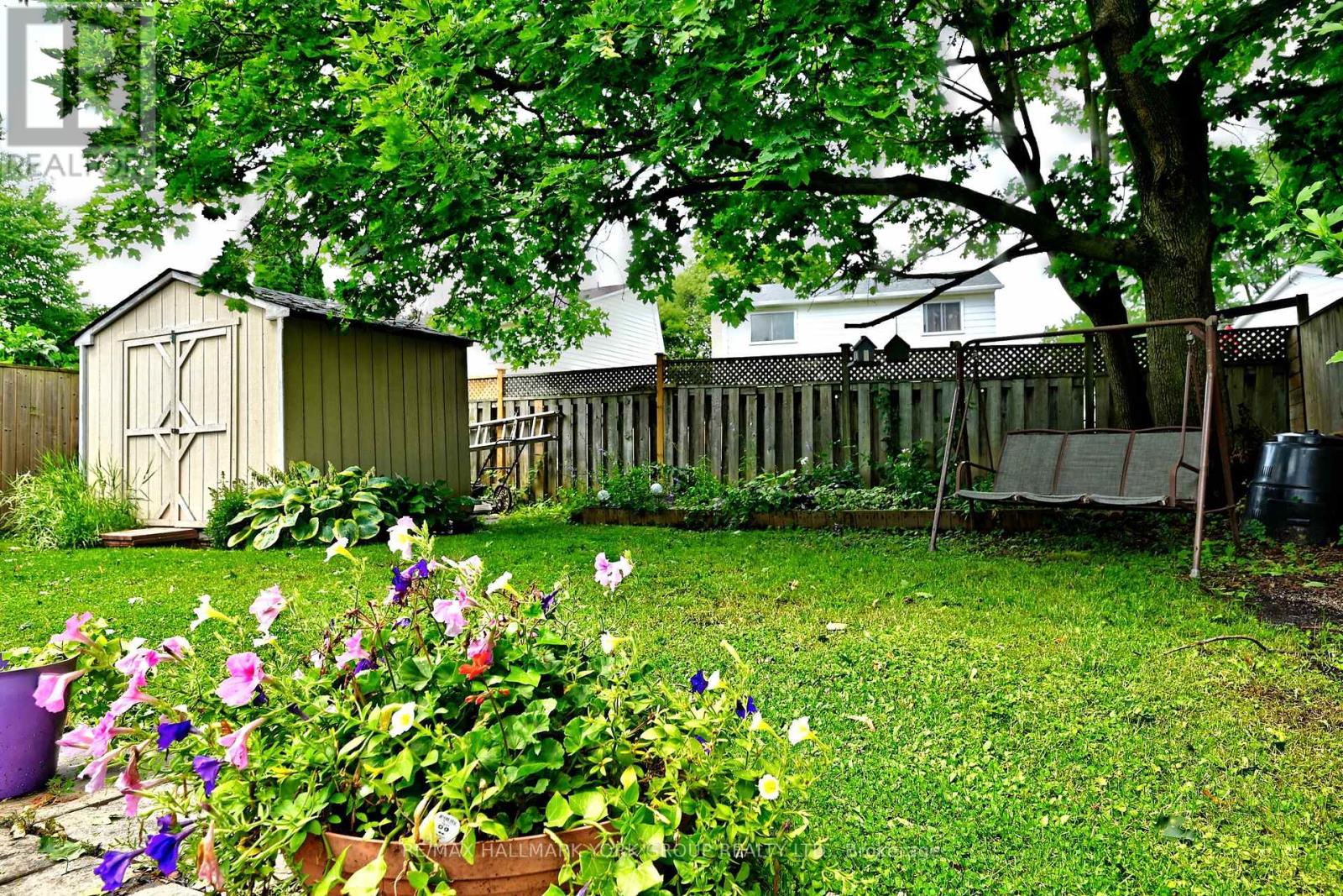 174 CURREY CRESCENT - 33