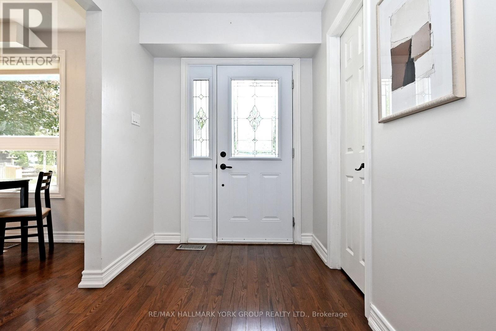 174 CURREY CRESCENT - 4