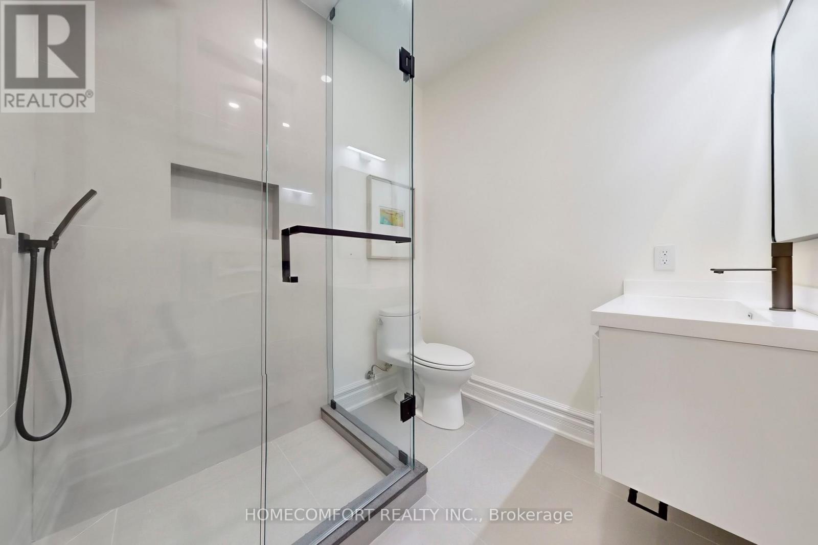 11 ABERCORN ROAD - 30
