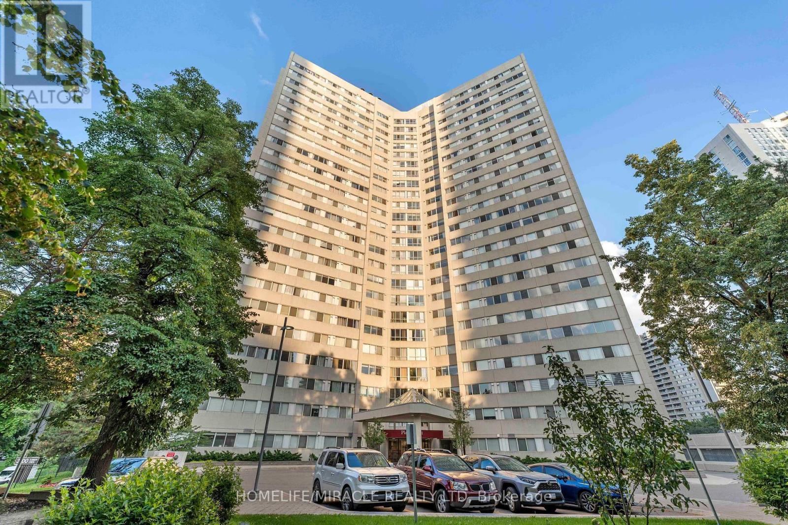 #202 3700 KANEFF CRESCENT N - 1