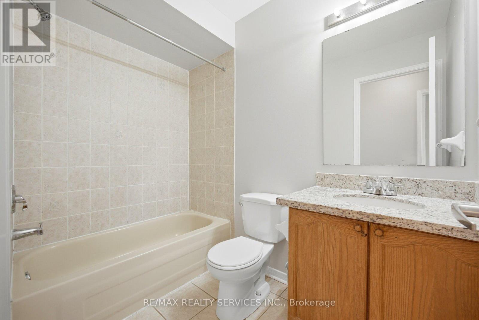 82 RUBYSILVER DRIVE - 34