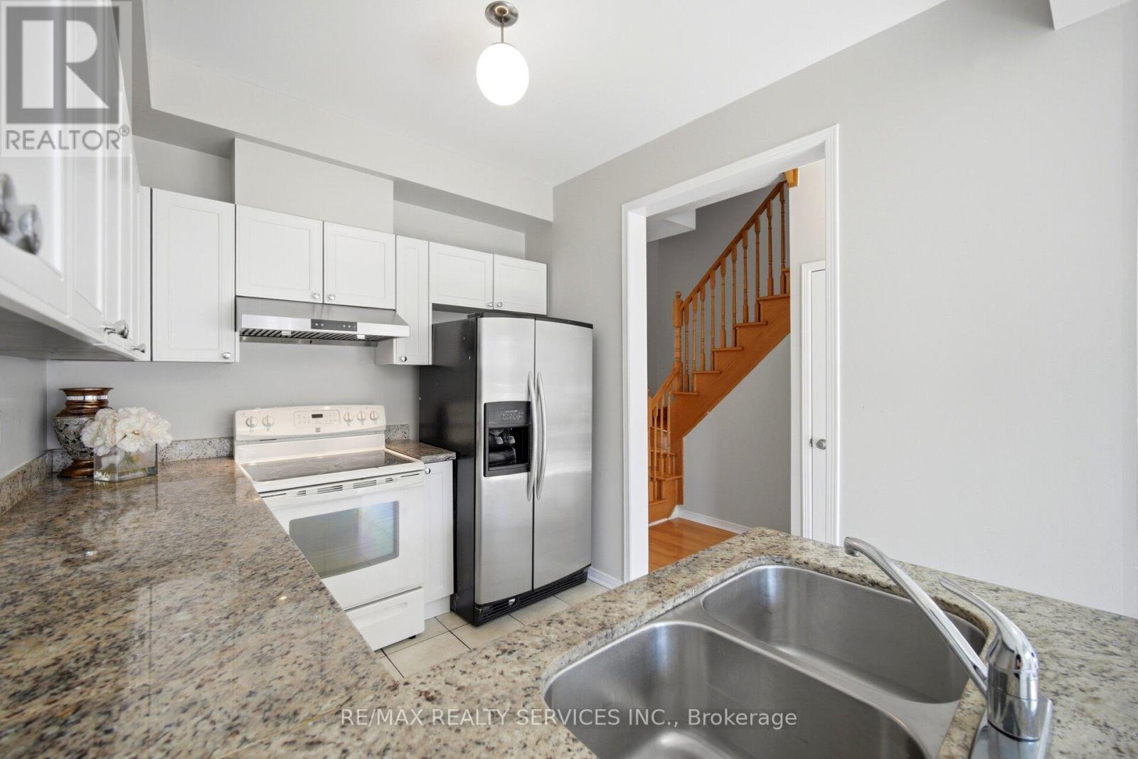 82 RUBYSILVER DRIVE - 7