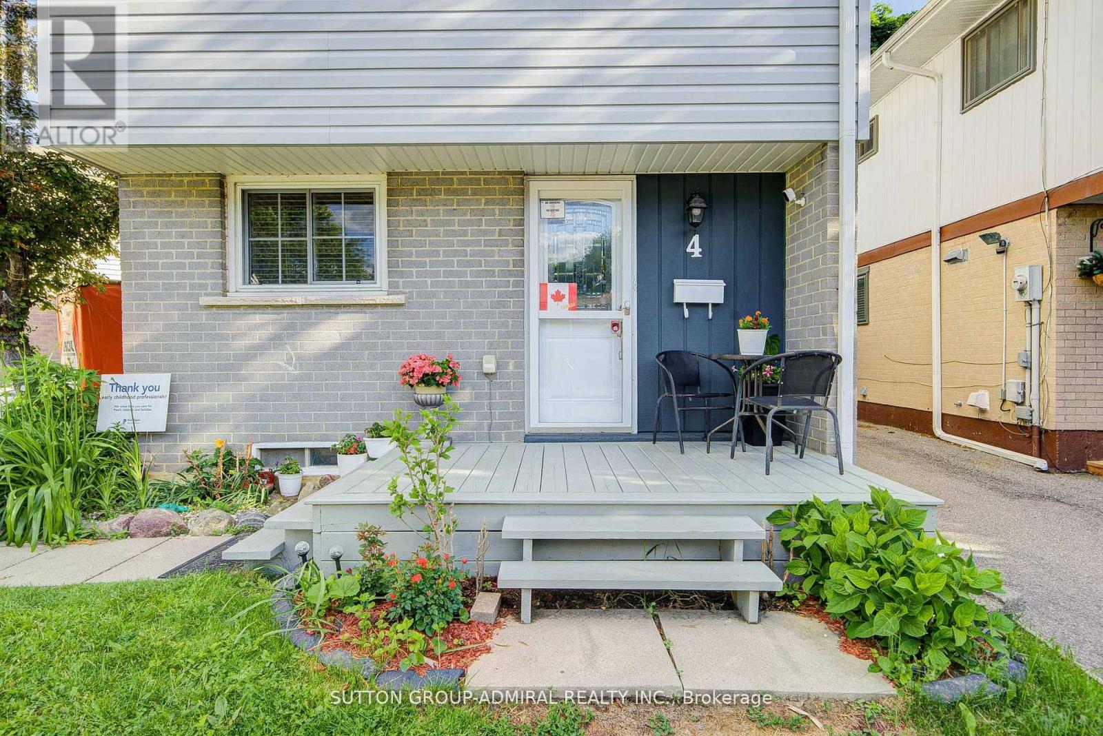 4 HILDA COURT - 6