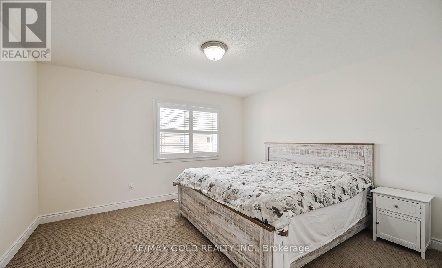 37 SCOTCHMERE CRESCENT - 29
