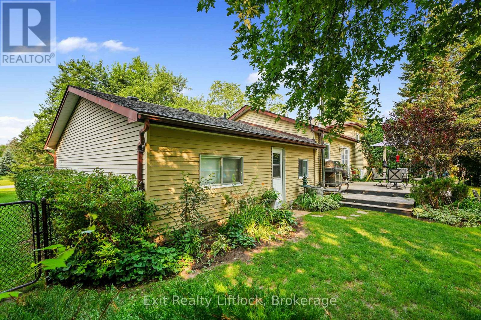 117 PINECREST AVENUE - Image 32