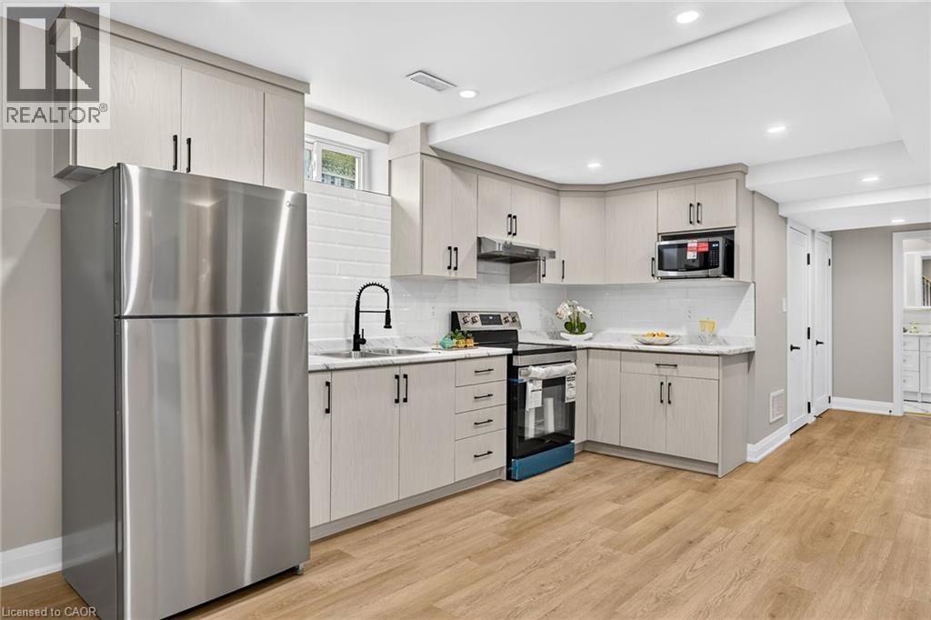 150 HOWARD Avenue - Image 30
