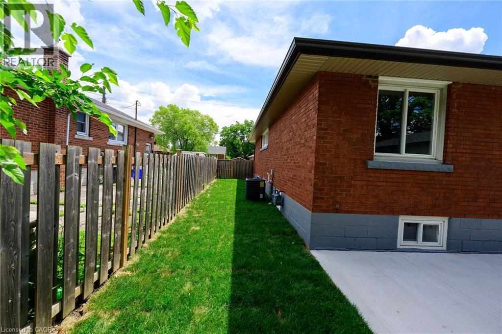 150 HOWARD Avenue - Image 45