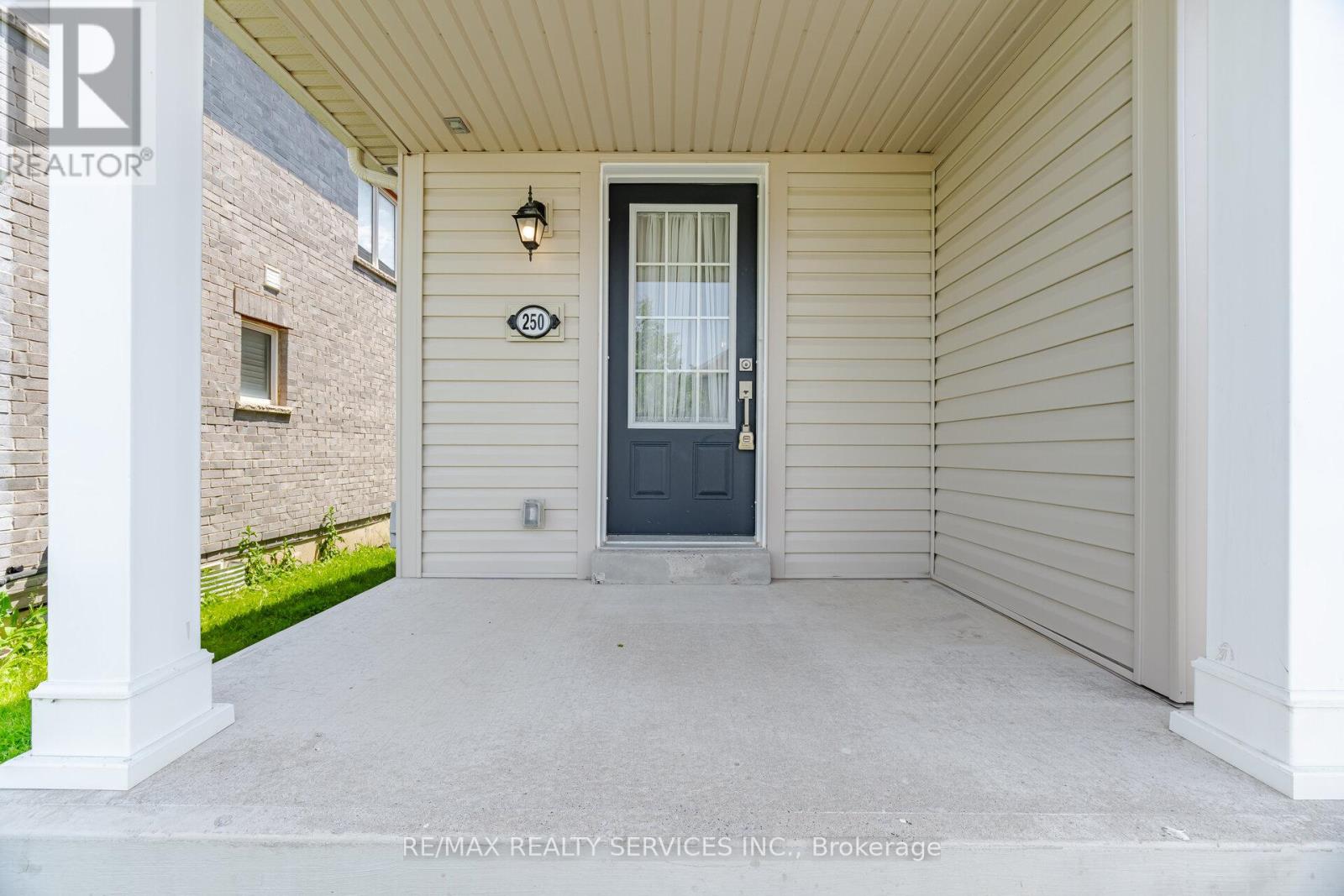 250 ESTHER CRESCENT - 2