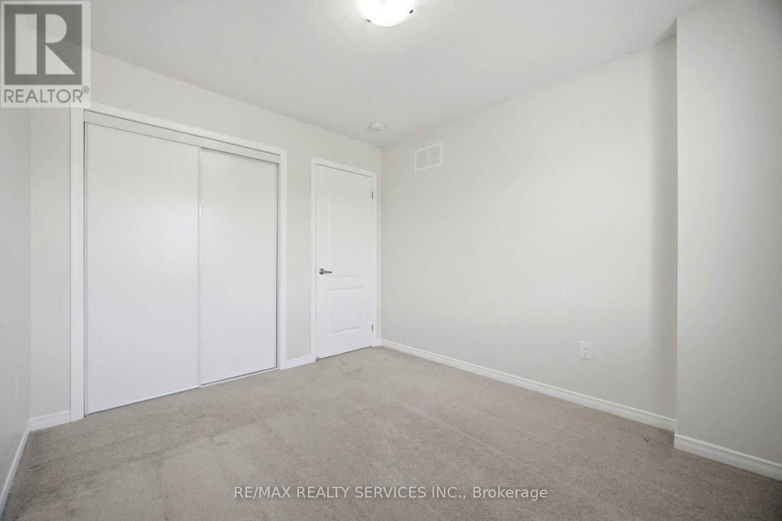 250 ESTHER CRESCENT - 34