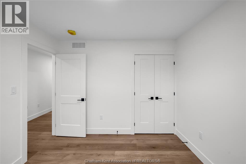 8 Cornerstone PLACE - Image 5