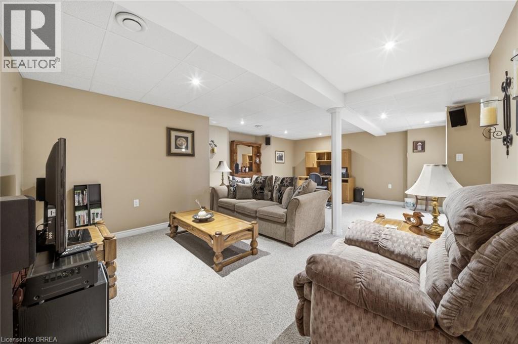 22 RIVEROAKS Drive - Image 19