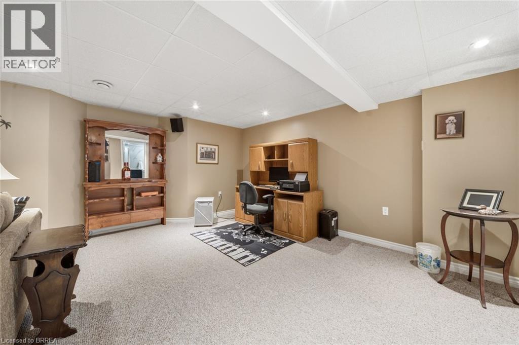 22 RIVEROAKS Drive - Image 20
