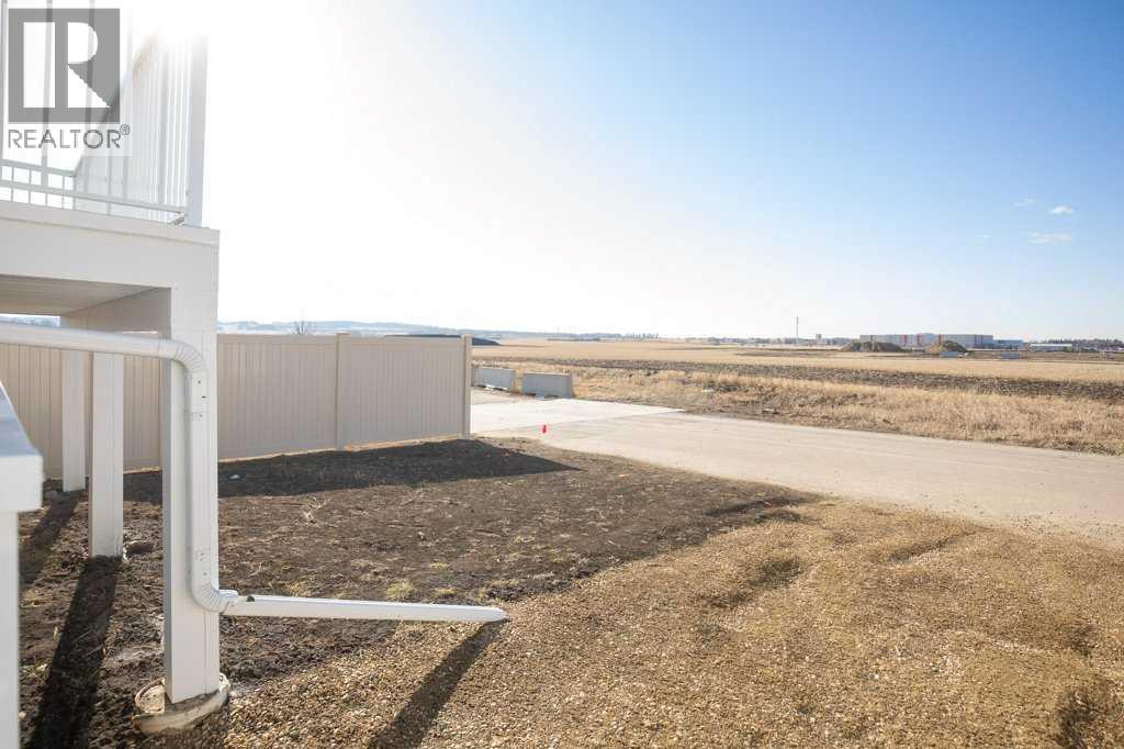 4 Emmett Crescent - 40