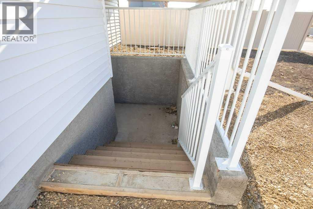 4 Emmett Crescent - 6
