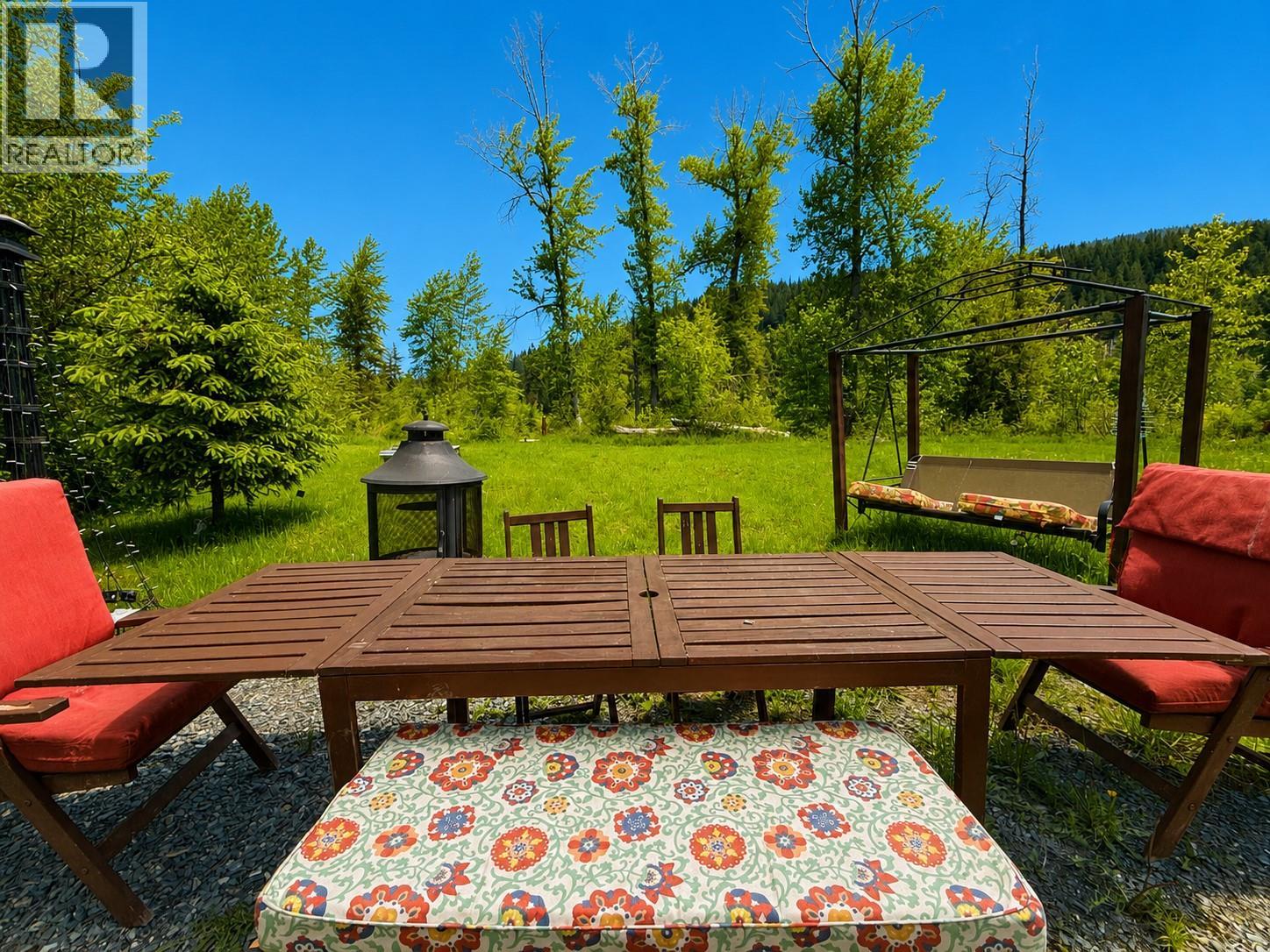 8415 King Creek FSR Road Unit# Lot 60, Yahk — photo 3