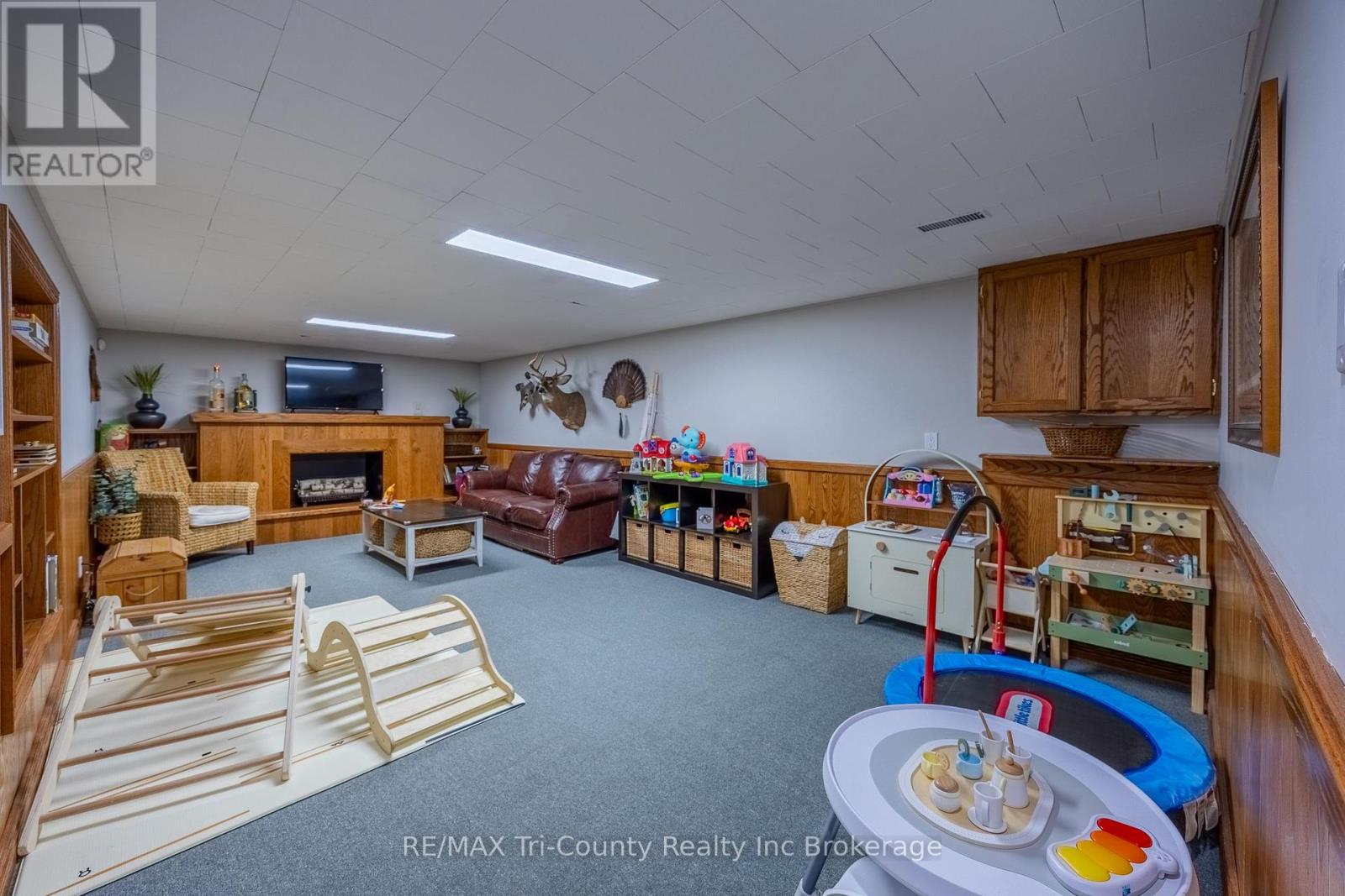 30 FAIRFIELD CRESCENT - 21
