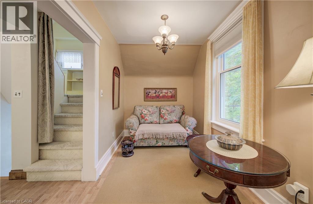 46 ELLEN Street W - 22