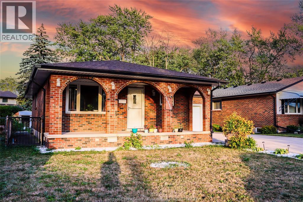 2732 ARMSTRONG AVENUE - 2
