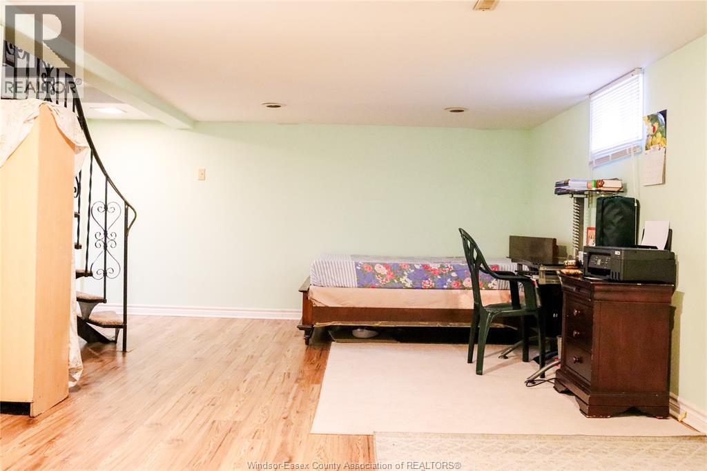 2732 ARMSTRONG AVENUE - 22