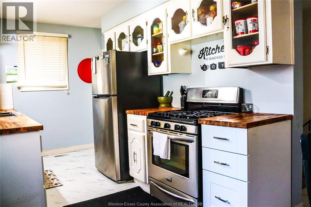 2732 ARMSTRONG AVENUE - 5